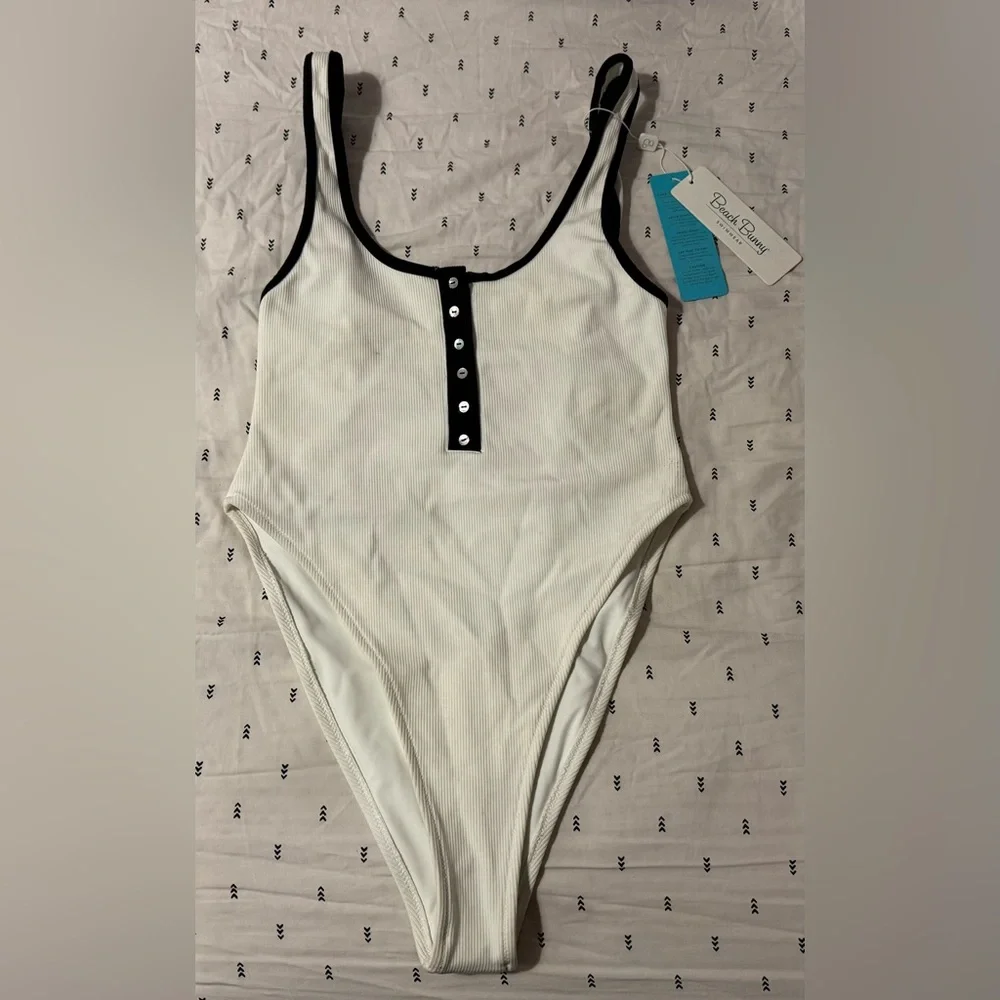 💕Beach Bunny Presley OnePiece Bathingsuit💕